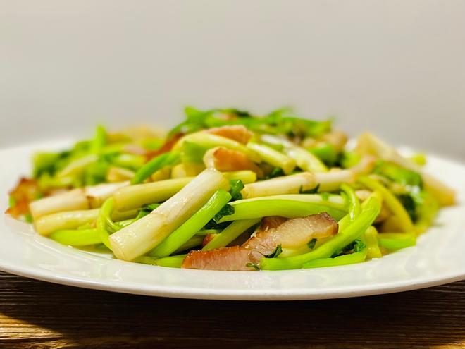 腊肉水芹