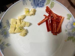 简单又美味的水芹菜炒牛肉