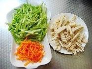 小芹菜炒香干