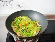 小芹菜炒香干