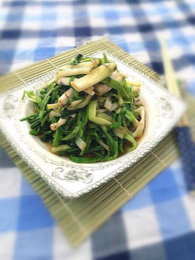 凉拌水芹菜