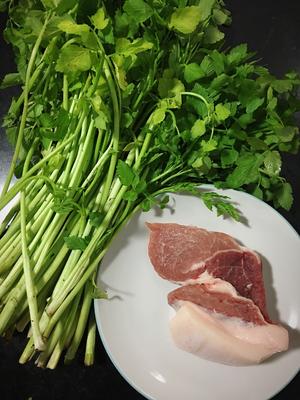 水芹菜炒肉