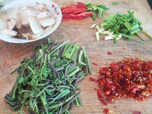 蕨菜炒腊肉