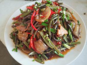 蕨菜炒腊肉