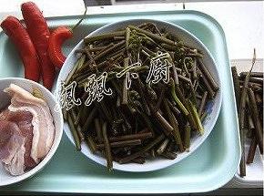 小炒蕨菜