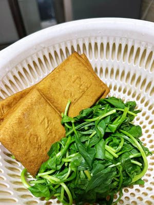 凉拌马兰头香干～原来捞汁真的是万能的