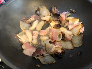 川味腊肉青蒜苗