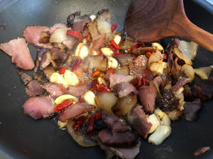 川味腊肉青蒜苗