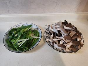 家常青蒜苗炒蘑菇