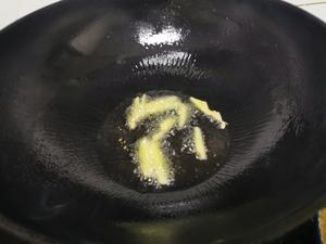 蒜苗炝炒嫩肉片（零基础炒好一道超爱的下饭菜）