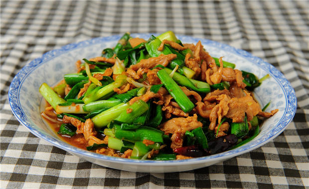 蒜苗炒肉
