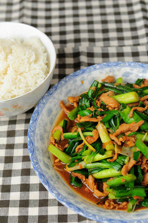 蒜苗炒肉