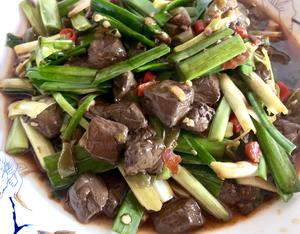青蒜炒鸭血-有它能吃两大碗饭