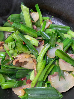 好吃下饭菜青蒜炒腊肉