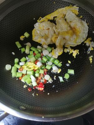 超级下饭蒜苗炒蛋