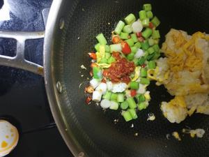 超级下饭蒜苗炒蛋