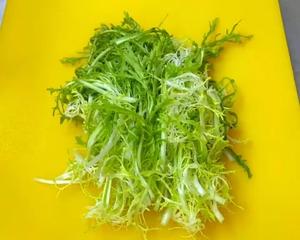 家常凉菜——苦苣拌皮蛋