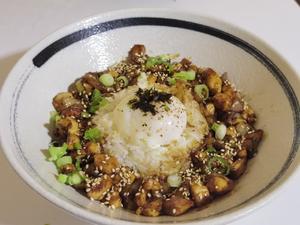 无敌滑嫩日式碎鸡饭?（配温泉蛋）‖低卡晚餐（佐凉拌豌豆苗）