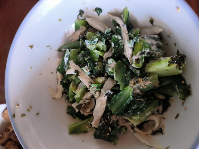 油麦菜+杏鲍菇+毛豆+海苔+ 沙拉酱