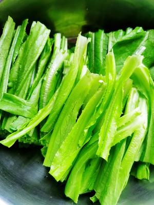 蒜蓉耗油清炒油麦菜，减脂快手菜，宝宝超爱，傻瓜步骤，屡试不爽，好吃且下饭，鲜香爽口！！