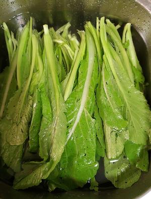 解毒消肿的芥菜鸡蛋汤