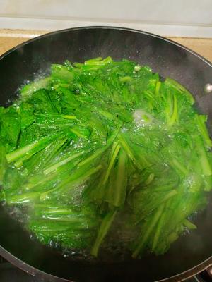 解毒消肿的芥菜鸡蛋汤
