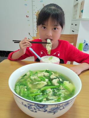 解毒消肿的芥菜鸡蛋汤