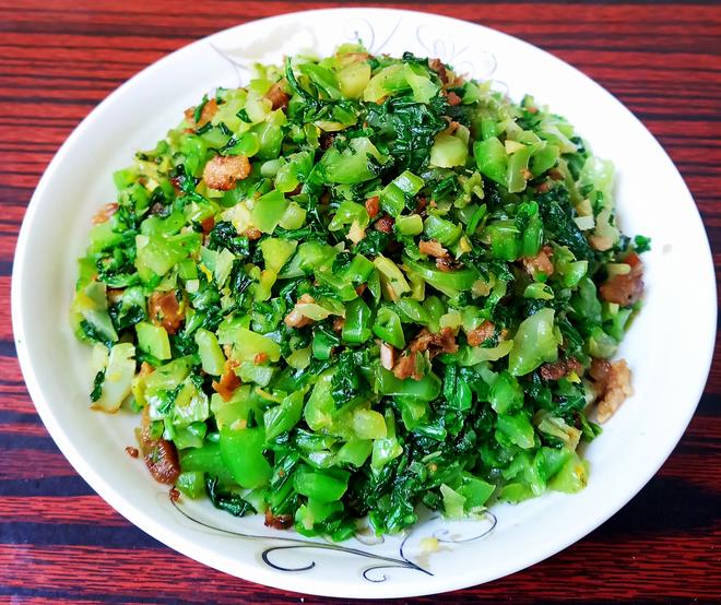 芥菜这样炒~不但不苦不涩~而且非常鲜甜美味~连小孩都喜欢吃