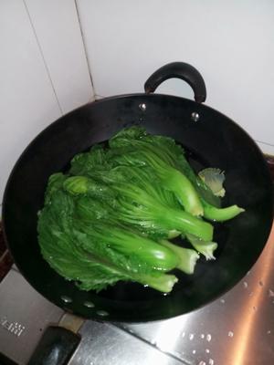 芥菜这样炒~不但不苦不涩~而且非常鲜甜美味~连小孩都喜欢吃