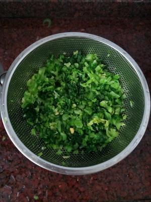 芥菜这样炒~不但不苦不涩~而且非常鲜甜美味~连小孩都喜欢吃
