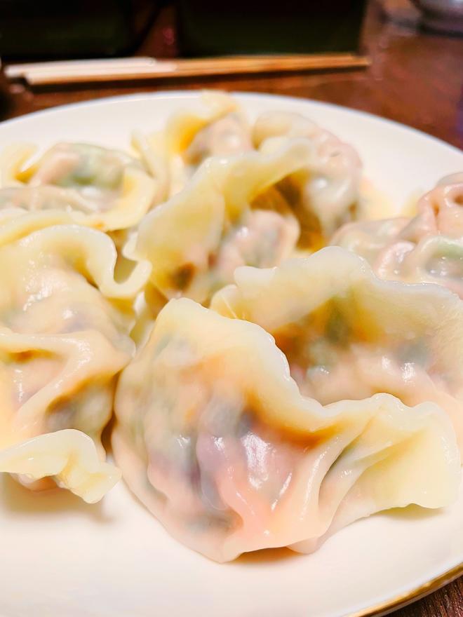 征服过许多小朋友的苋菜饺子，自带粉色滤镜