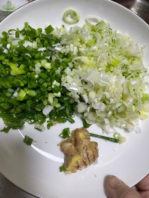 征服过许多小朋友的苋菜饺子，自带粉色滤镜