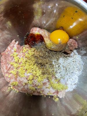 征服过许多小朋友的苋菜饺子，自带粉色滤镜