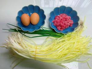 韭黄肉丝炒鸡蛋