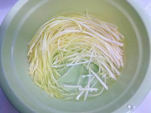 韭黄肉丝炒鸡蛋