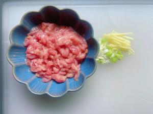 韭黄肉丝炒鸡蛋