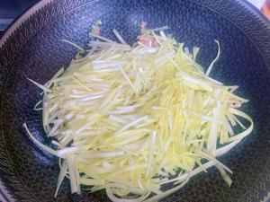 韭黄肉丝炒鸡蛋