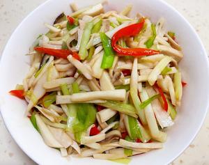 杏鲍菇炒韭黄