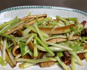 韭黄炒豆干