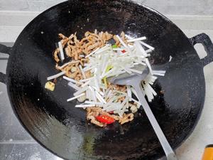 川菜俏荤的代表—韭黄肉丝