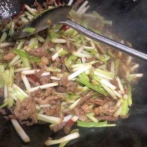 最好吃的韭黄炒肉