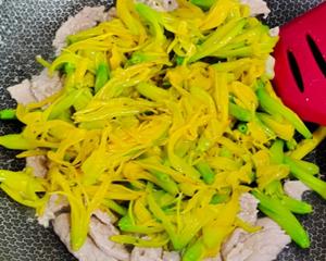 鲜黄花菜炒肉