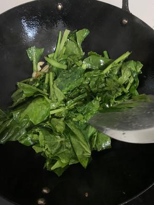 五星级酒店的蒜蓉青菜原来是这么制作的：蒜蓉芥蓝