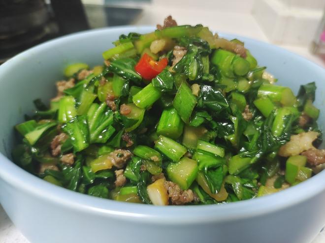 好吃的肉酱炒菜心