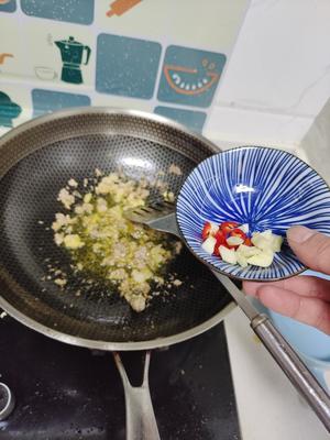 好吃的肉酱炒菜心