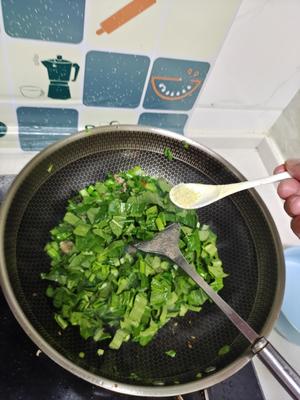 好吃的肉酱炒菜心