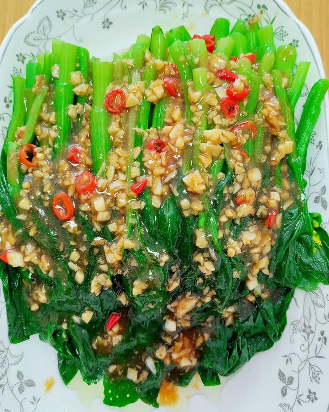 鲜嫩爽脆的蚝油菜心