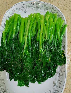 鲜嫩爽脆的蚝油菜心