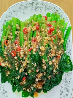 鲜嫩爽脆的蚝油菜心