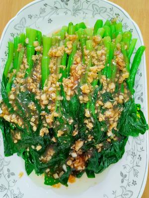 鲜嫩爽脆的蚝油菜心